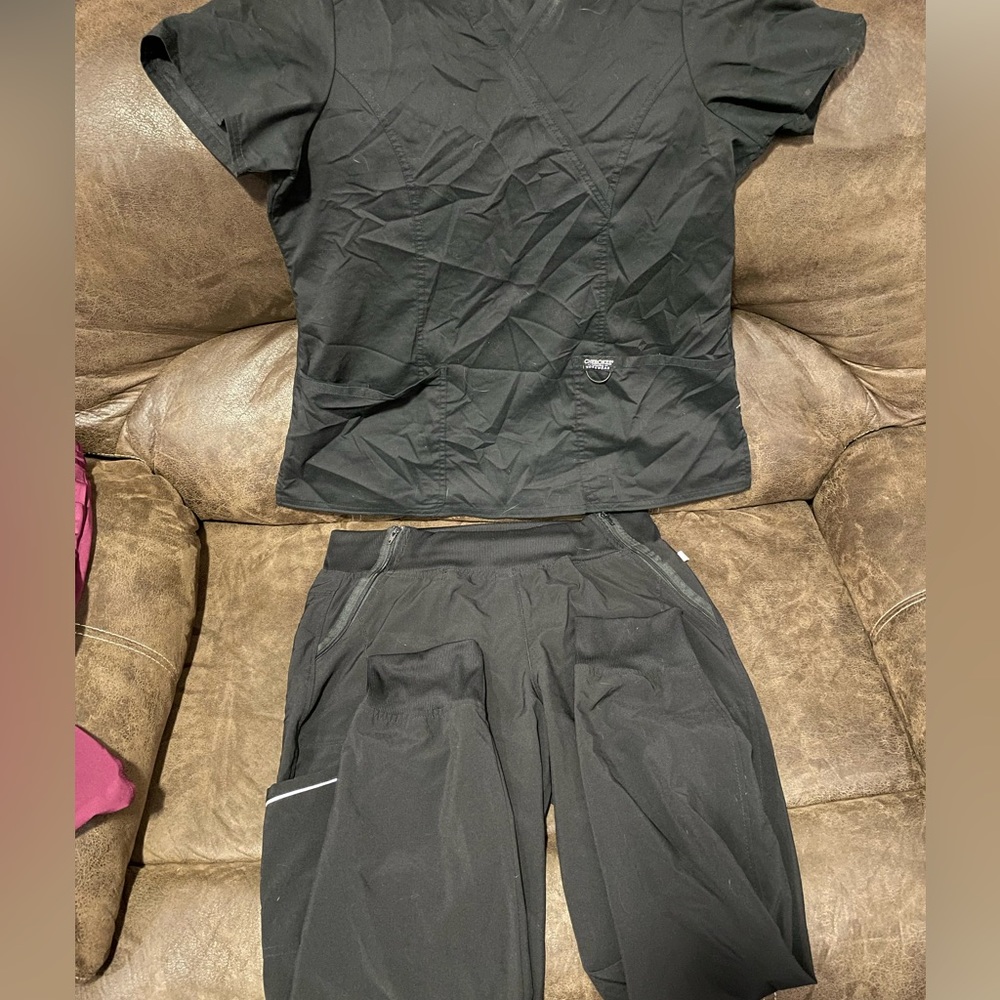 Cherokee Workwear Revolution top Cherokee Infinity pants